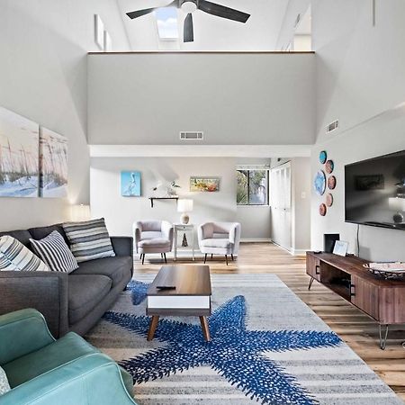 Coastal Oasis With Pool - Walk To Coligny Beach Park Hilton Head Island Eksteriør bilde