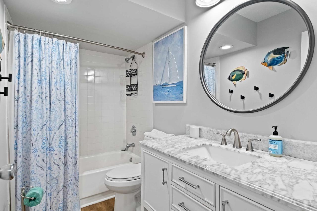 Coastal Oasis With Pool - Walk To Coligny Beach Park Hilton Head Island Eksteriør bilde
