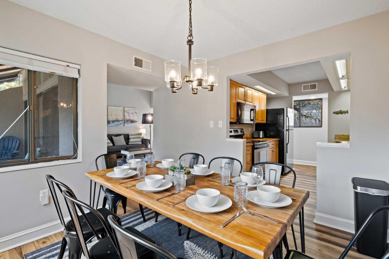 Coastal Oasis With Pool - Walk To Coligny Beach Park Hilton Head Island Eksteriør bilde