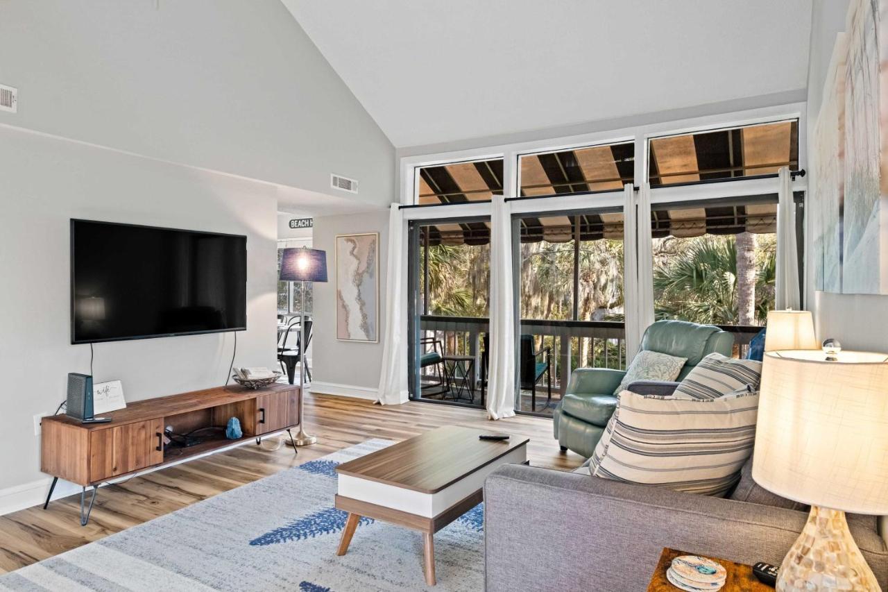 Coastal Oasis With Pool - Walk To Coligny Beach Park Hilton Head Island Eksteriør bilde