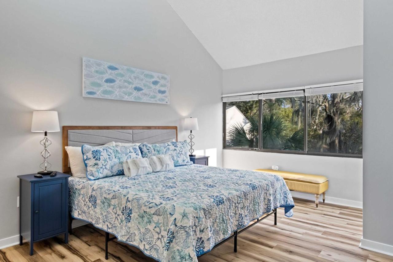 Coastal Oasis With Pool - Walk To Coligny Beach Park Hilton Head Island Eksteriør bilde